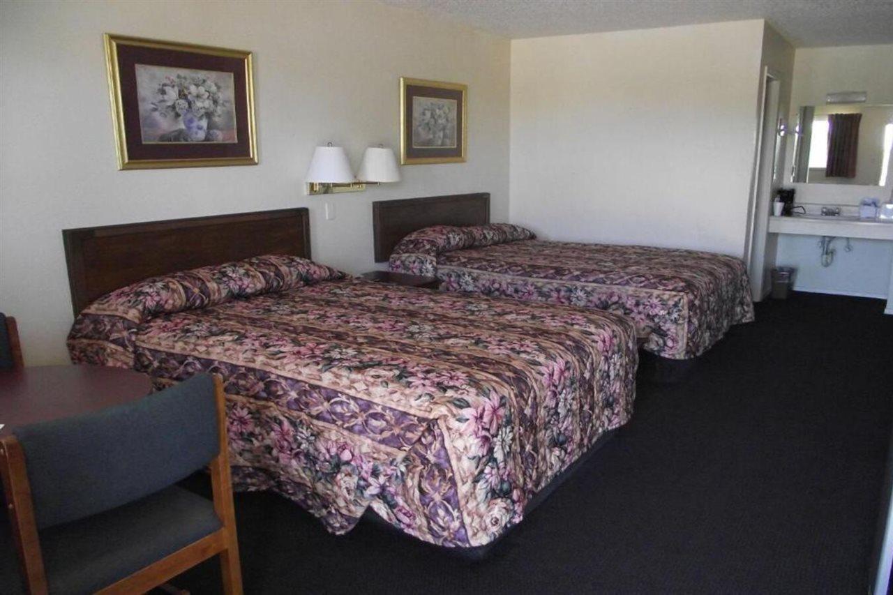 Glen Rose Inn & Suites Extérieur photo