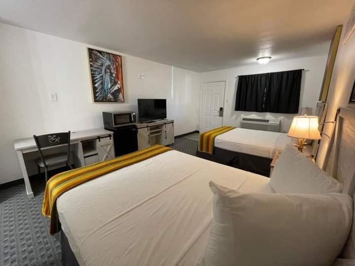 Glen Rose Inn & Suites Extérieur photo