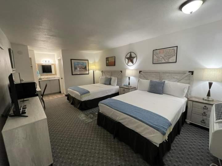 Glen Rose Inn & Suites Extérieur photo