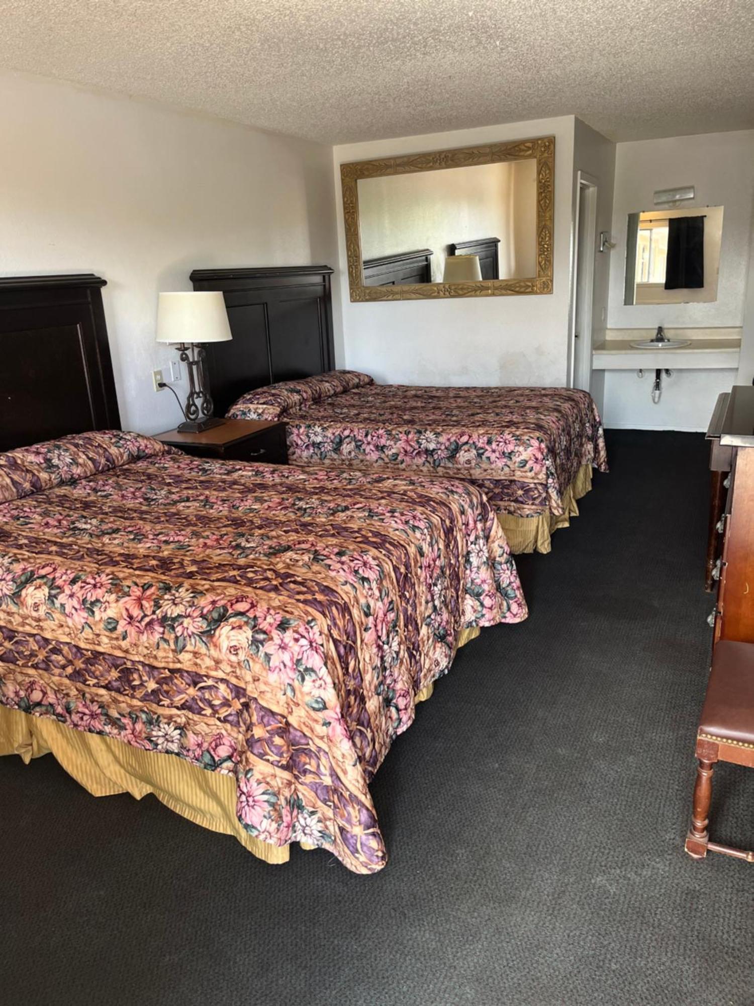 Glen Rose Inn & Suites Extérieur photo