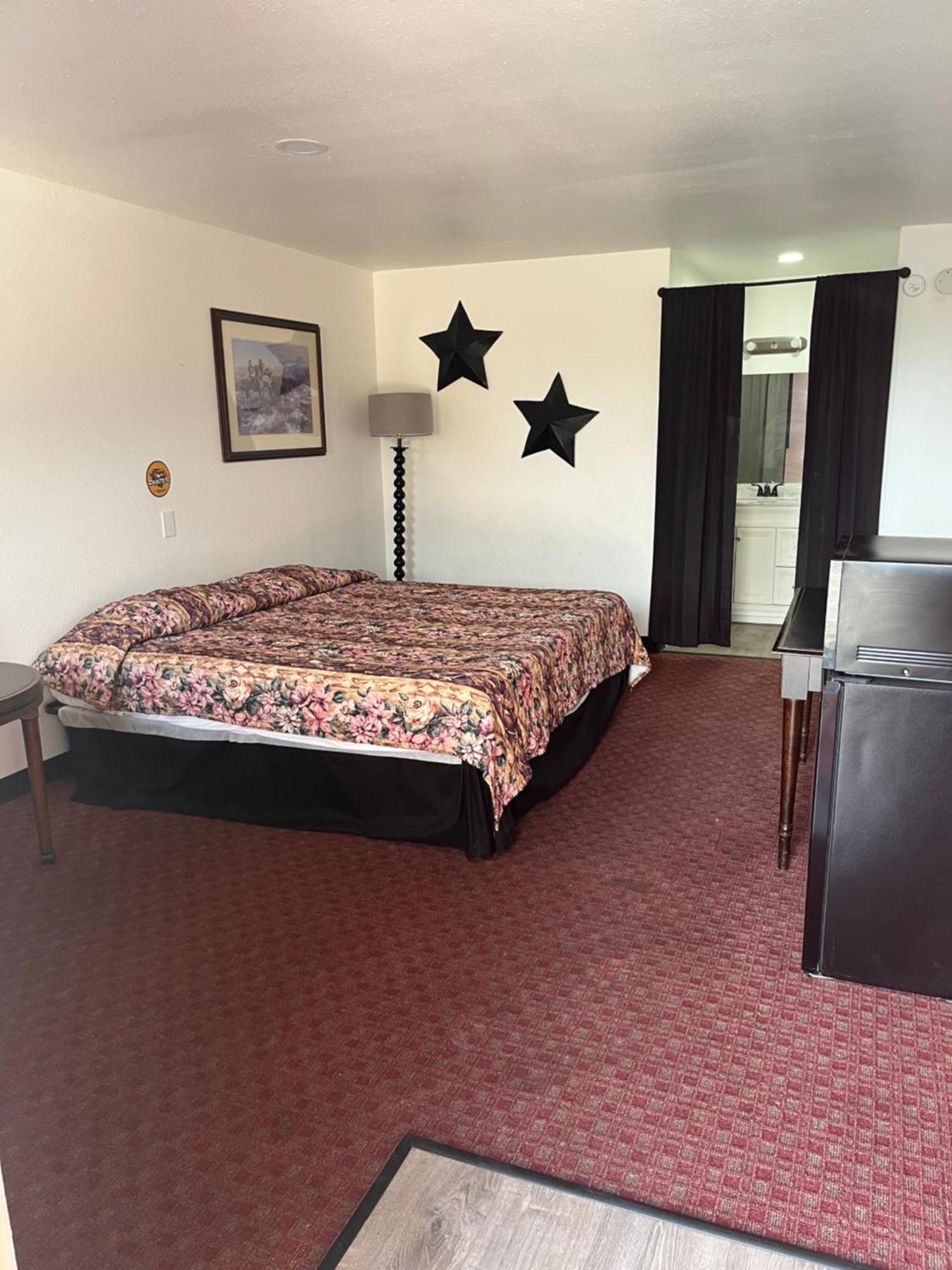 Glen Rose Inn & Suites Extérieur photo