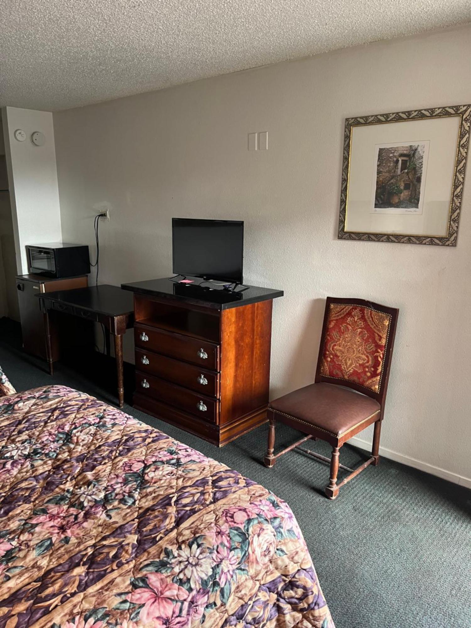 Glen Rose Inn & Suites Extérieur photo